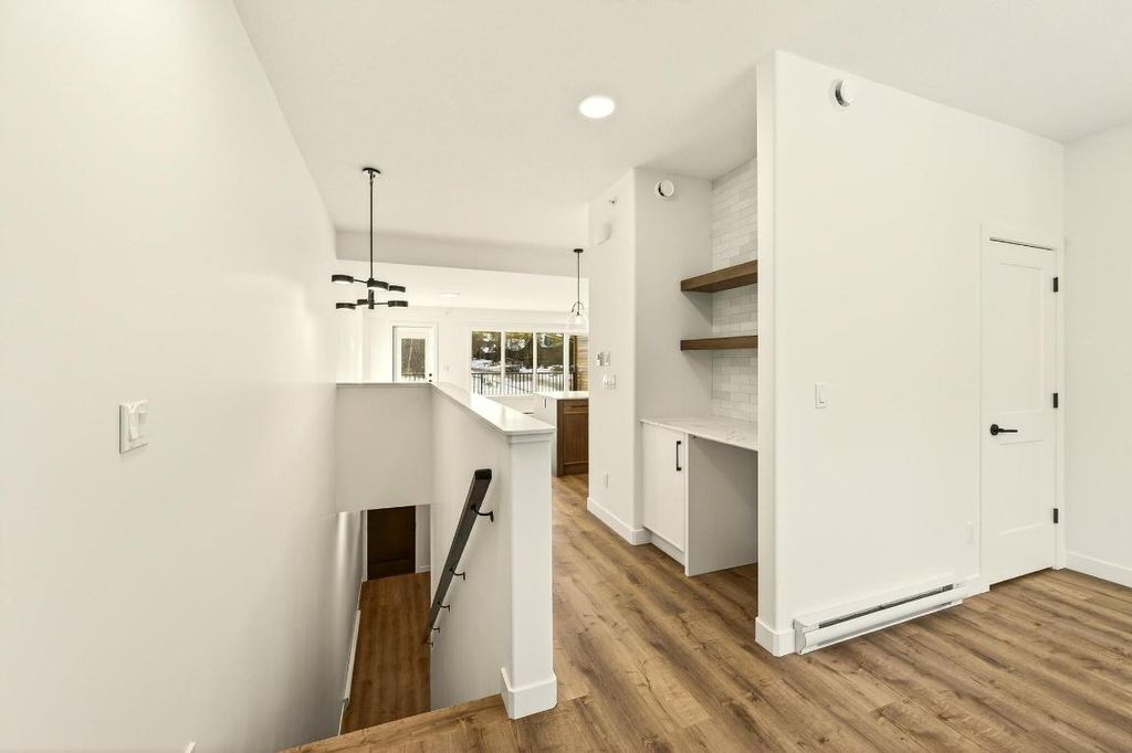 listing image 16514688218345891560