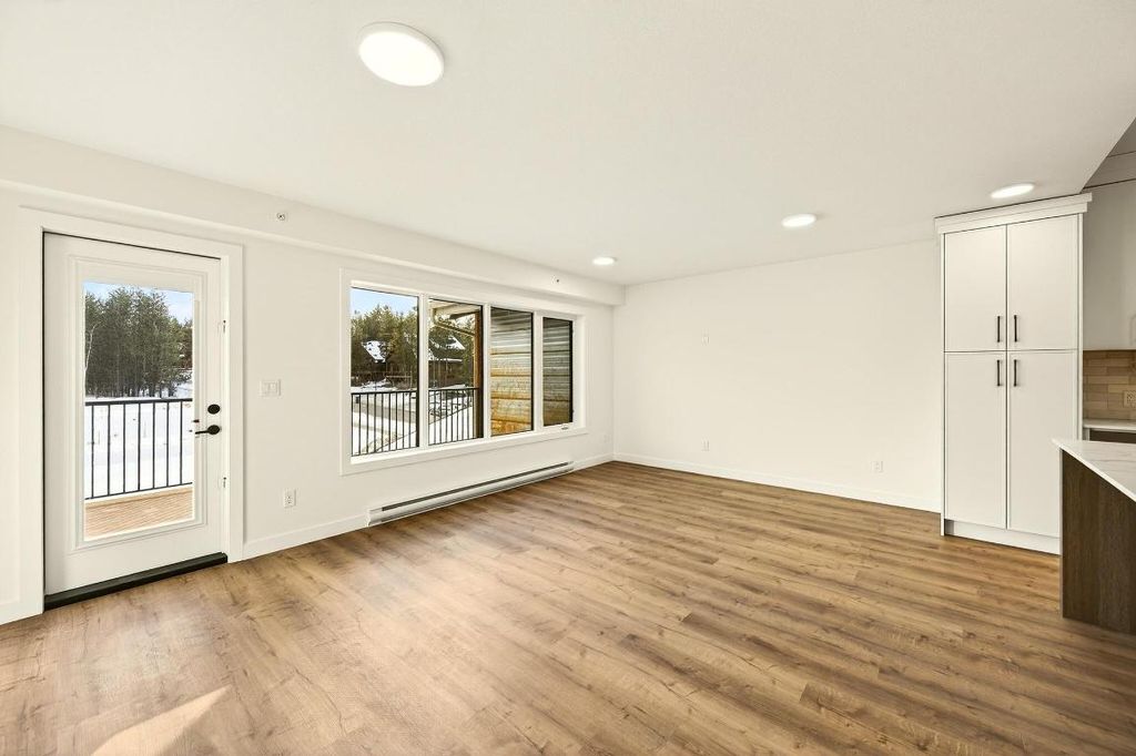 listing image 16511473696228194109