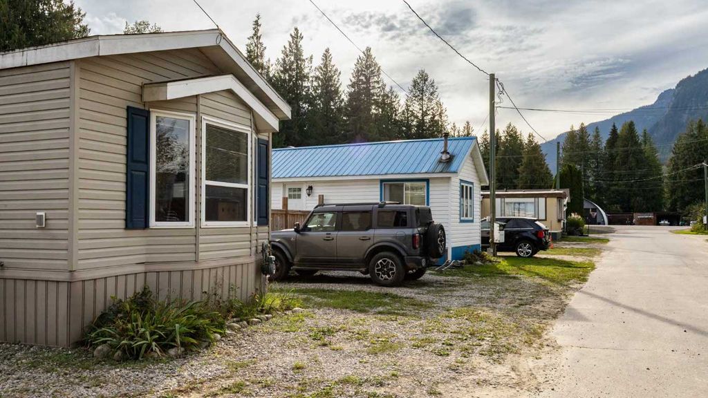 listing image 16514476003624029998