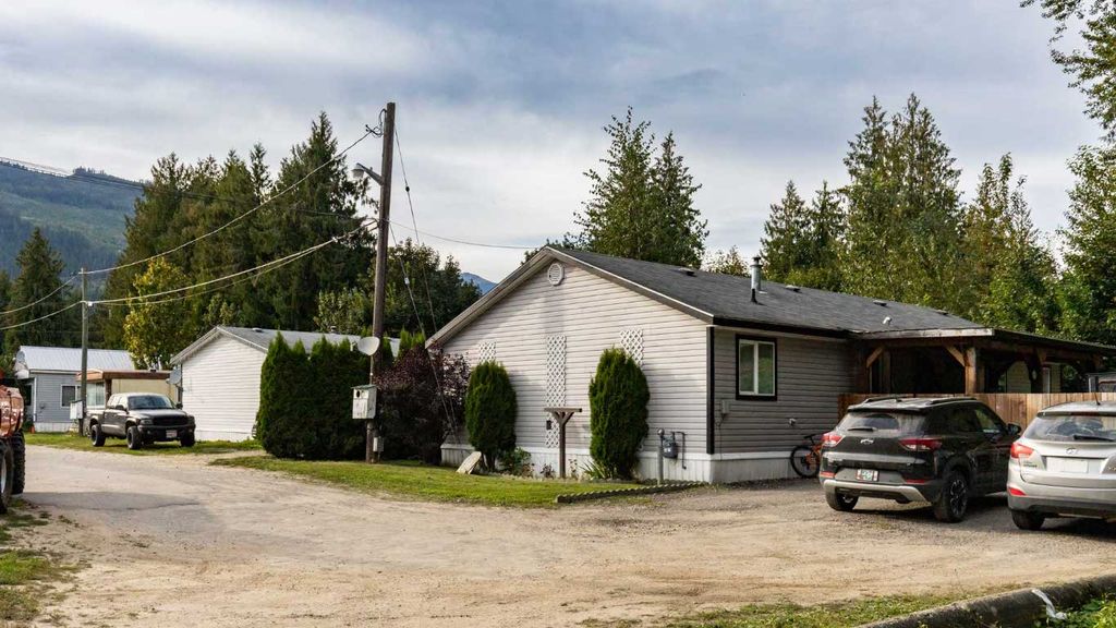 listing image 16519483786238659843