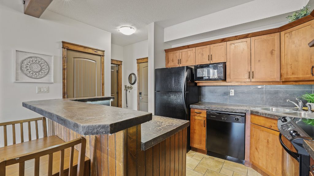 listing image 16511719364071075956