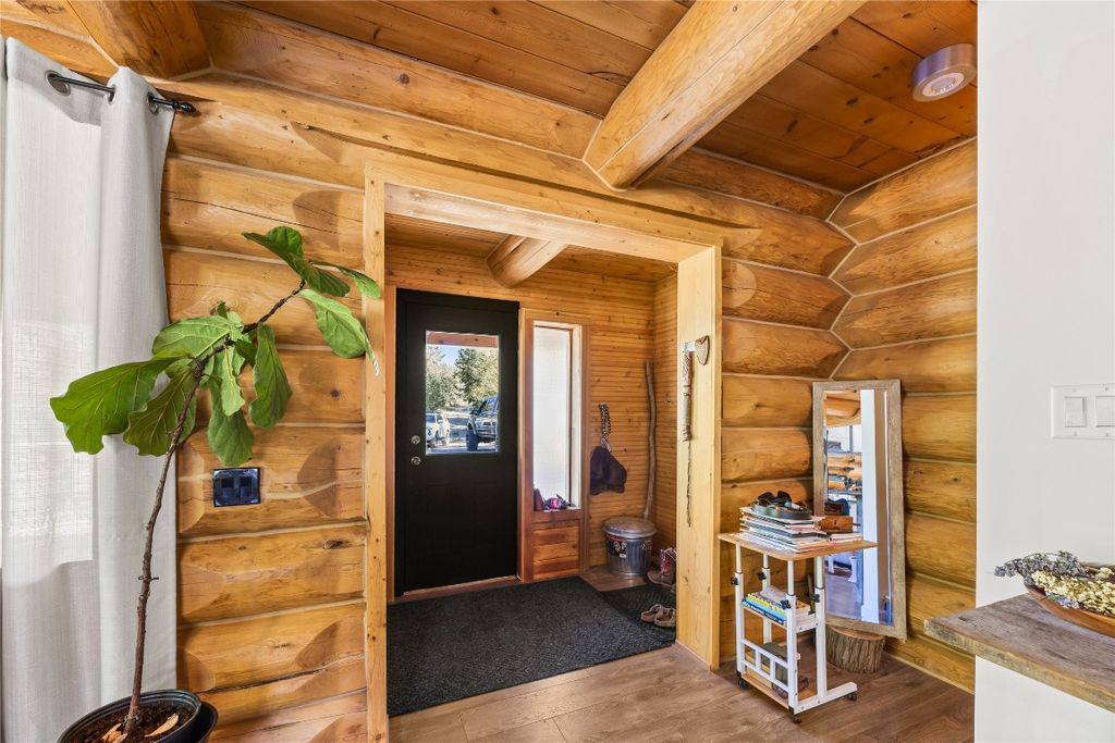 listing image 16513481173195983692