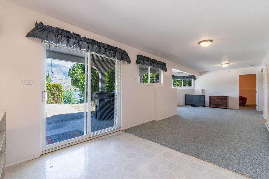 listing image 16514466073703136604