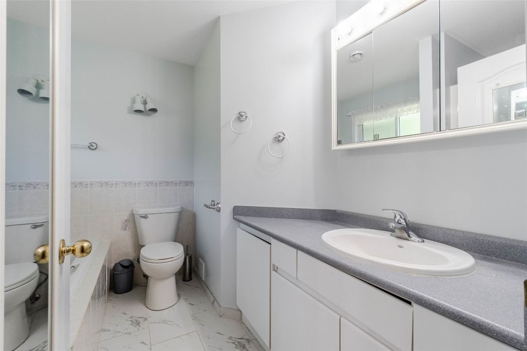 listing image 16515129720793134453
