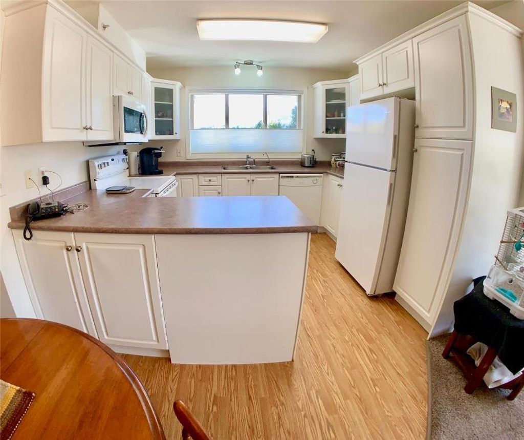 listing image 16516642898988883744