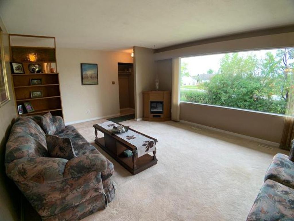 listing image 16512462701706216841