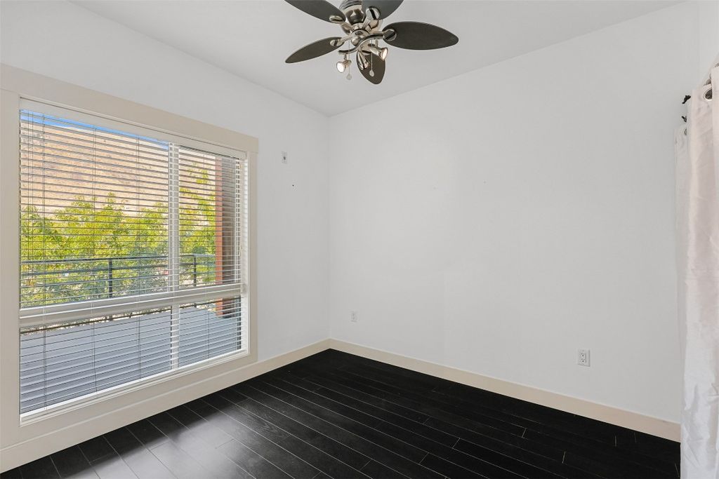 listing image 16516457260265289470