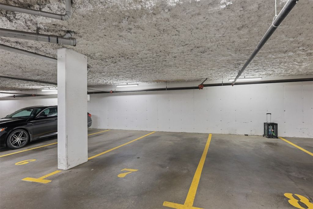 listing image 16519549807849005294