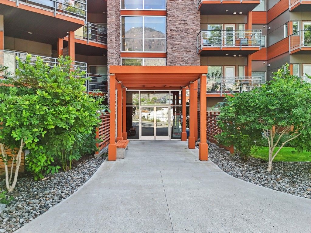 listing image 16511918553914967246