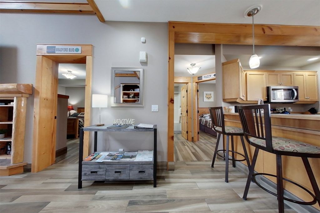 listing image 16510472684657982595