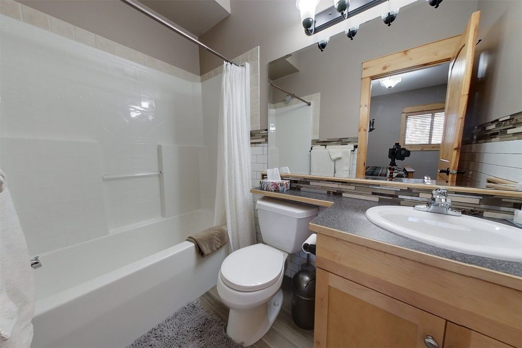 listing image 16517676059059707158