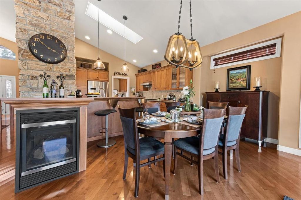 listing image 16510768811594552994