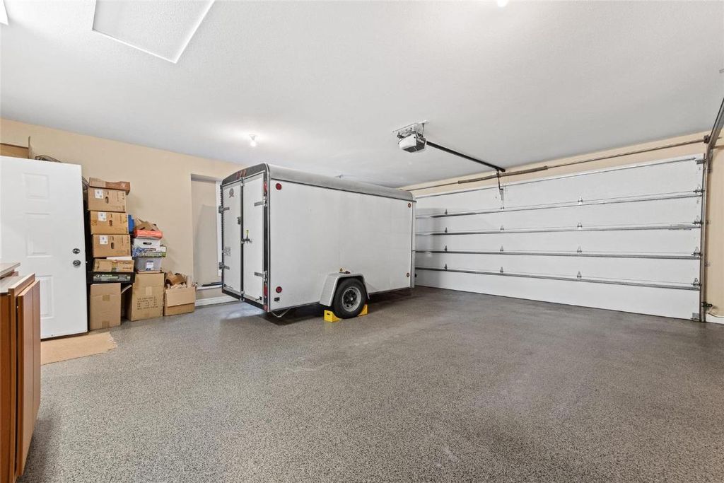 listing image 16513160913836813898