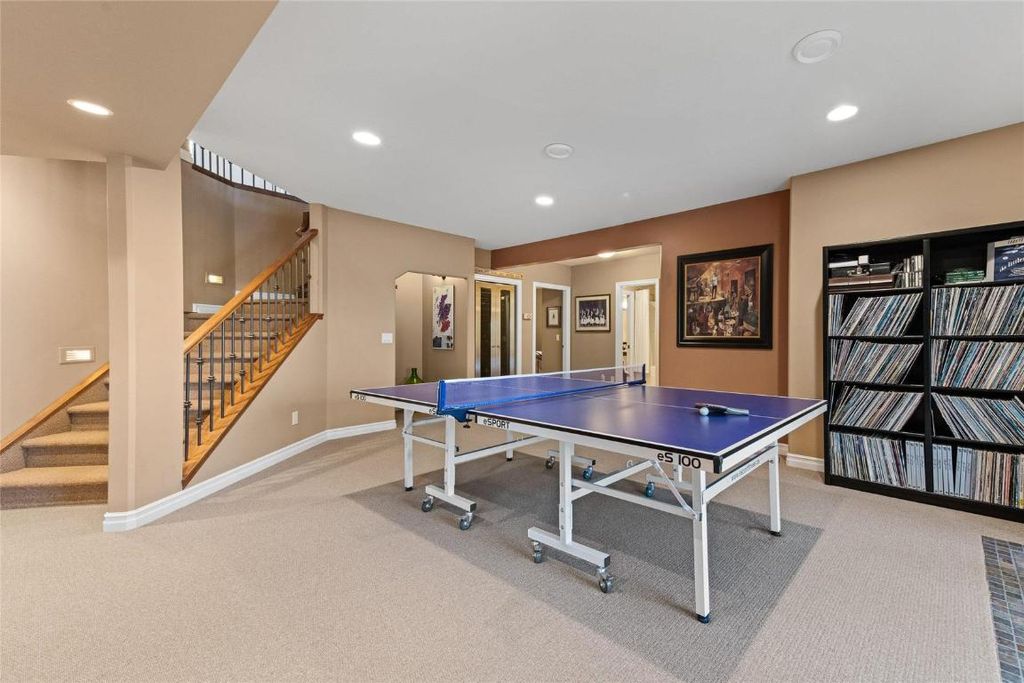 listing image 16511773276136238447