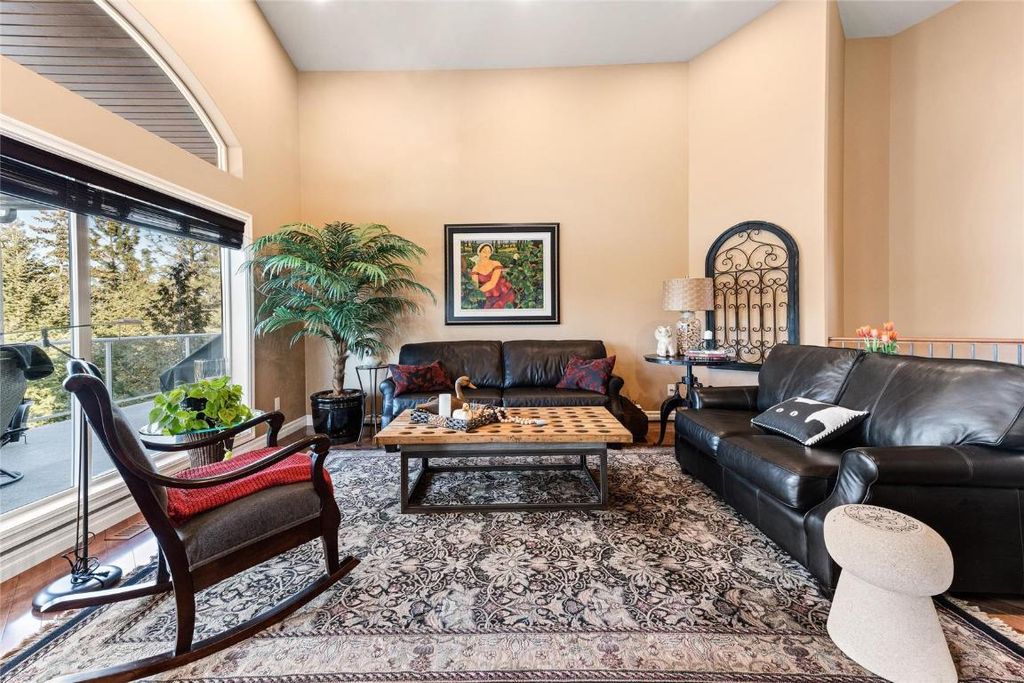 listing image 16518565942825504806