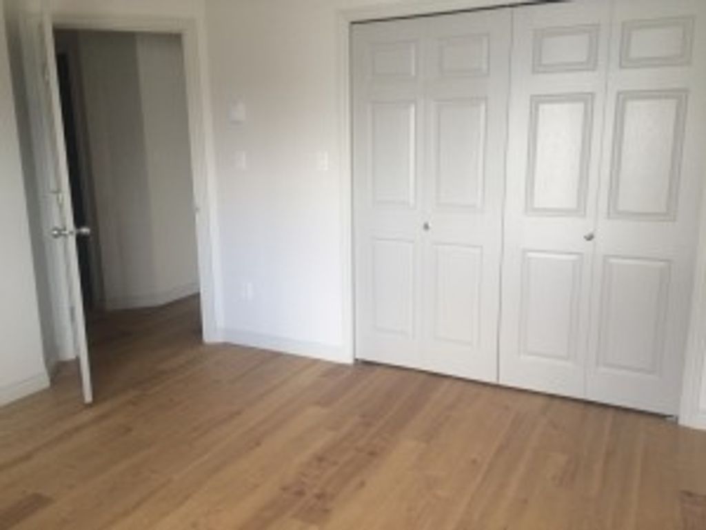 listing image 16512937694206132234