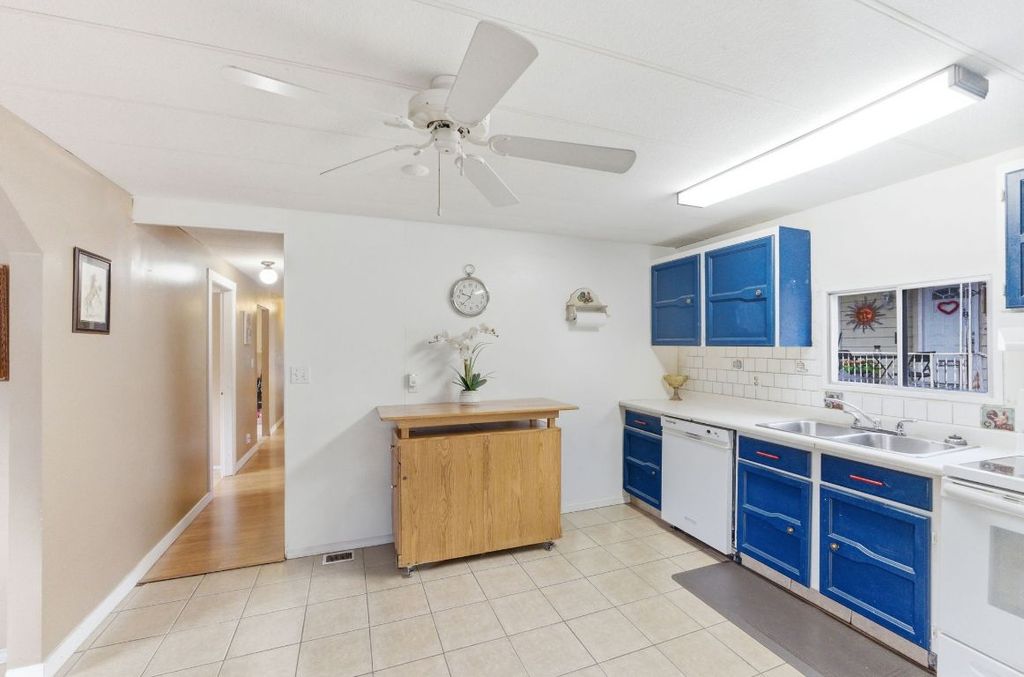 listing image 16514809527463707936