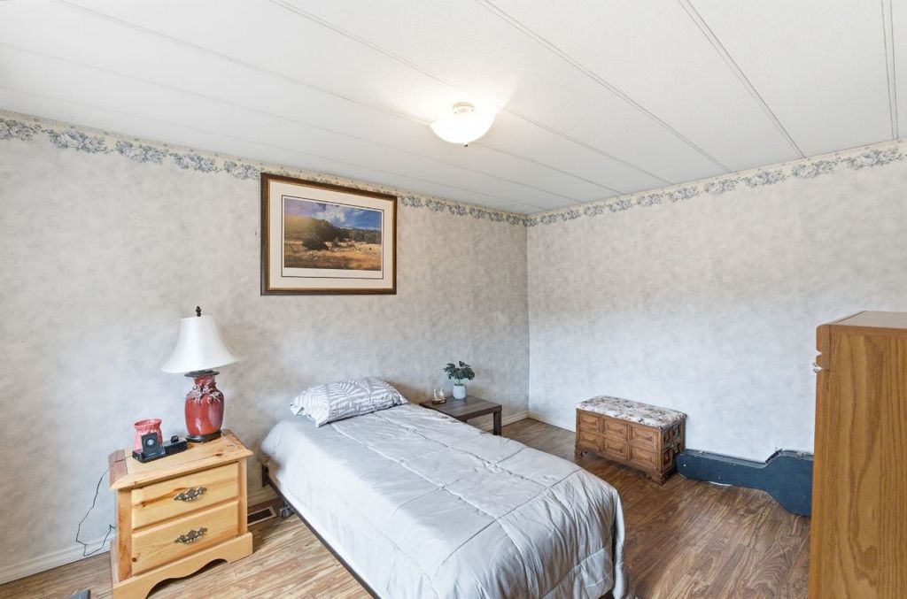 listing image 16516334708393293006