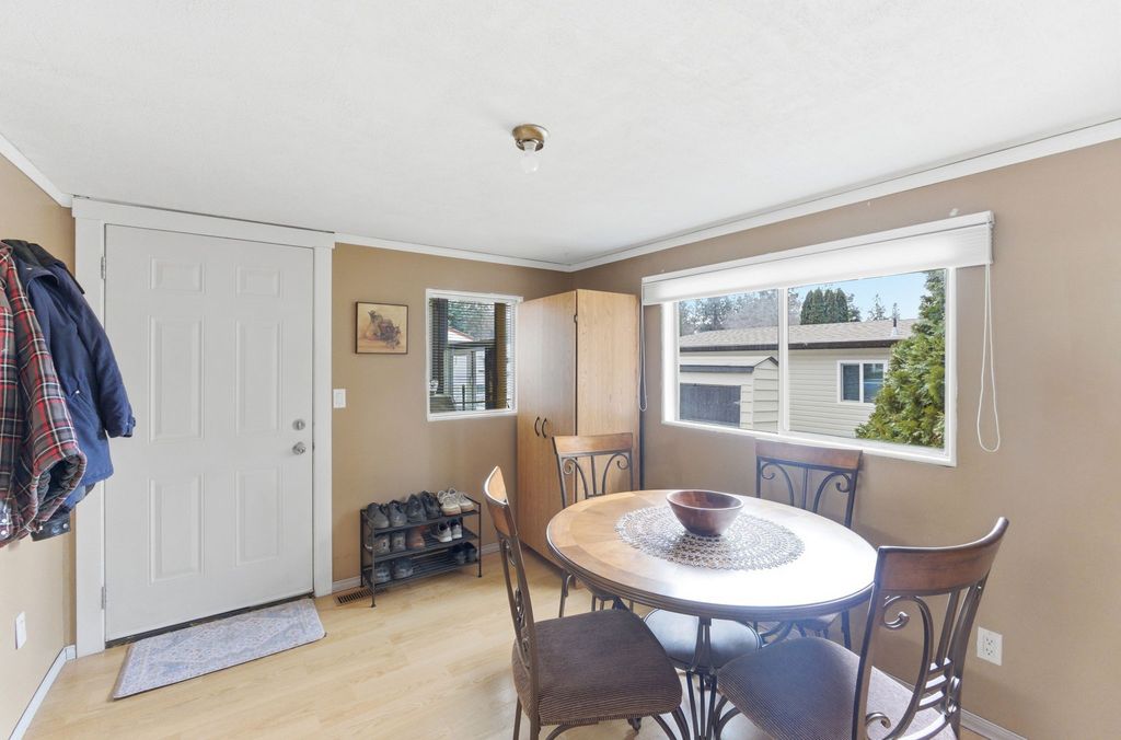 listing image 16515733695080974673