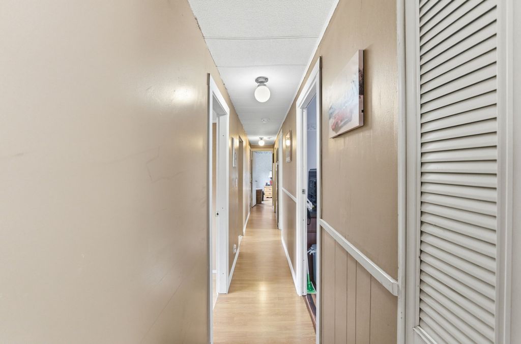 listing image 16517166748283922495