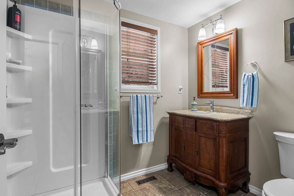 listing image 16518285277166830137