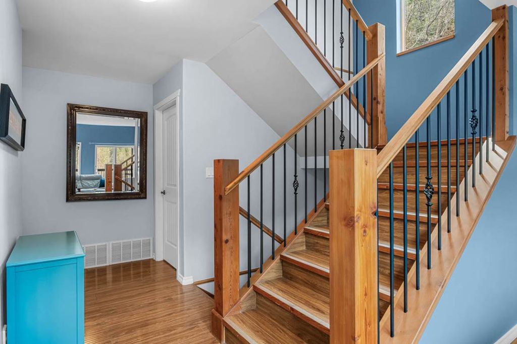 listing image 16512603477999342847
