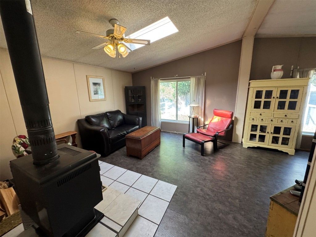 listing image 16514551219453053039
