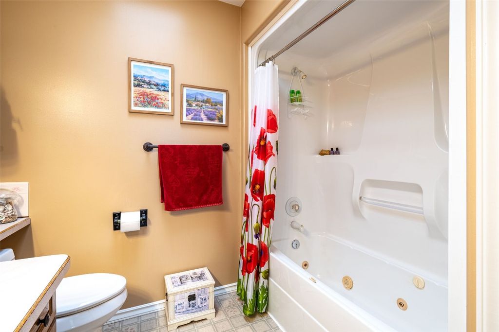listing image 16516671176344693978