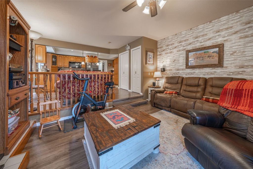 listing image 16513022151909404035
