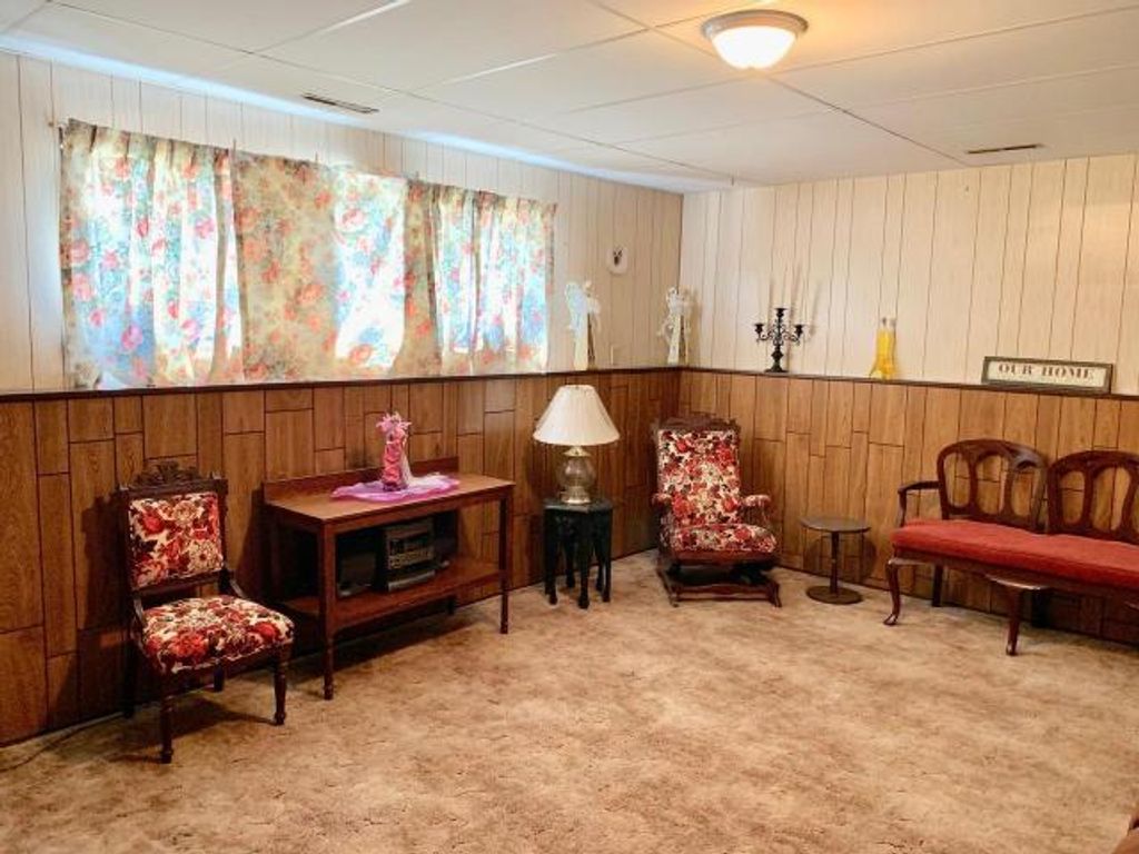 listing image 16519288953754586825
