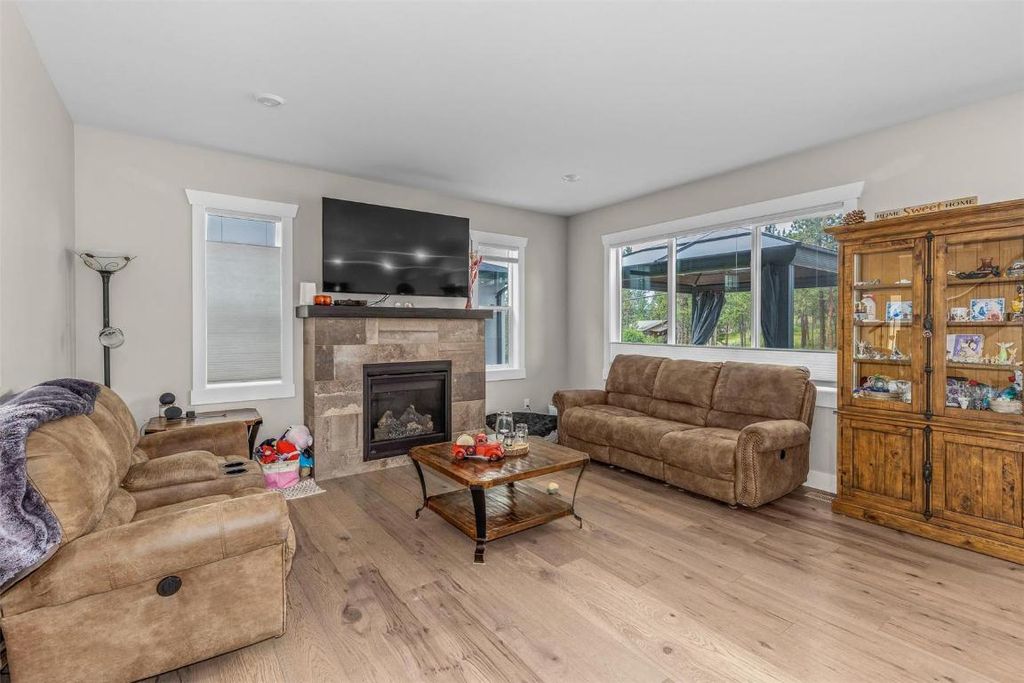 listing image 16514614764133217571
