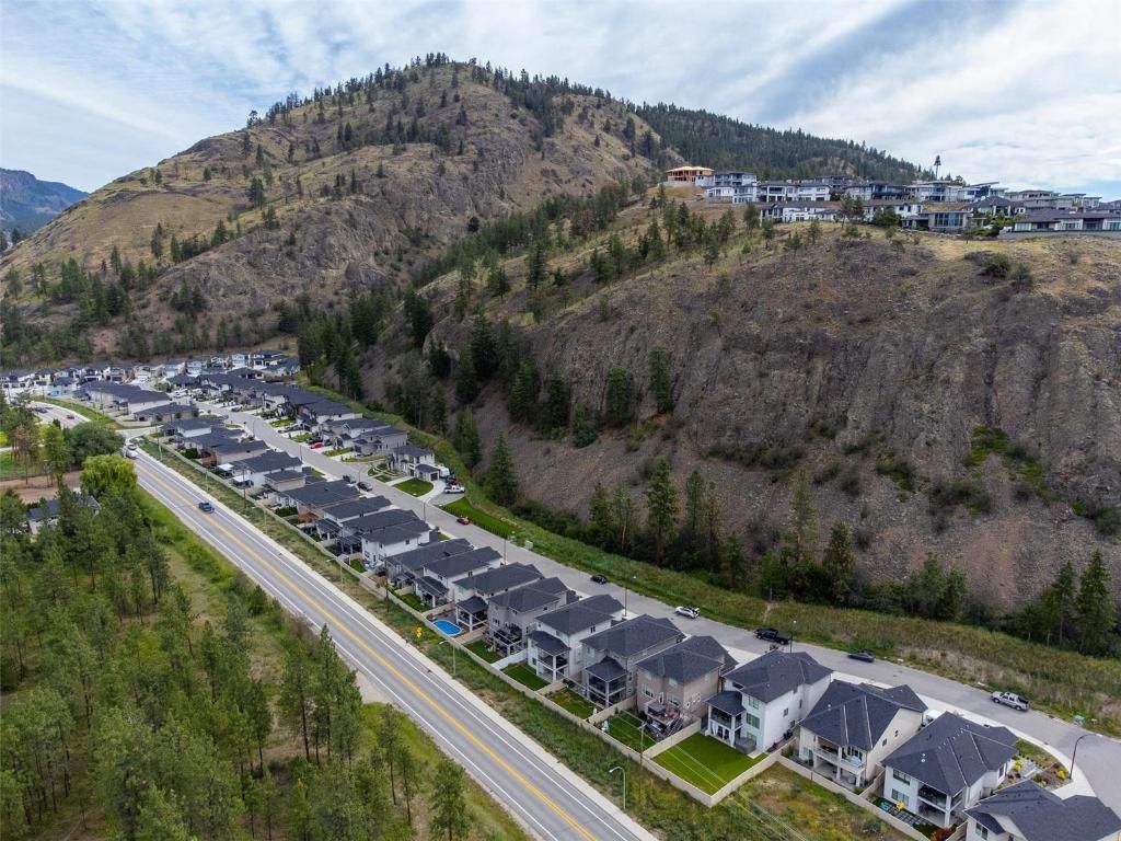 listing image 16514659172581674457