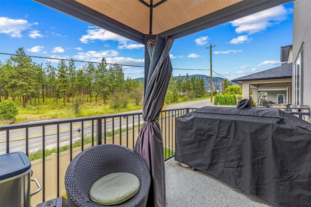 listing image 16512304512500138628