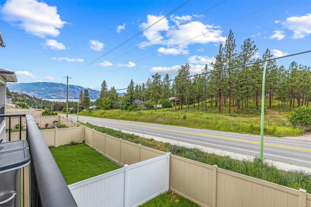 listing image 16514081756714087369