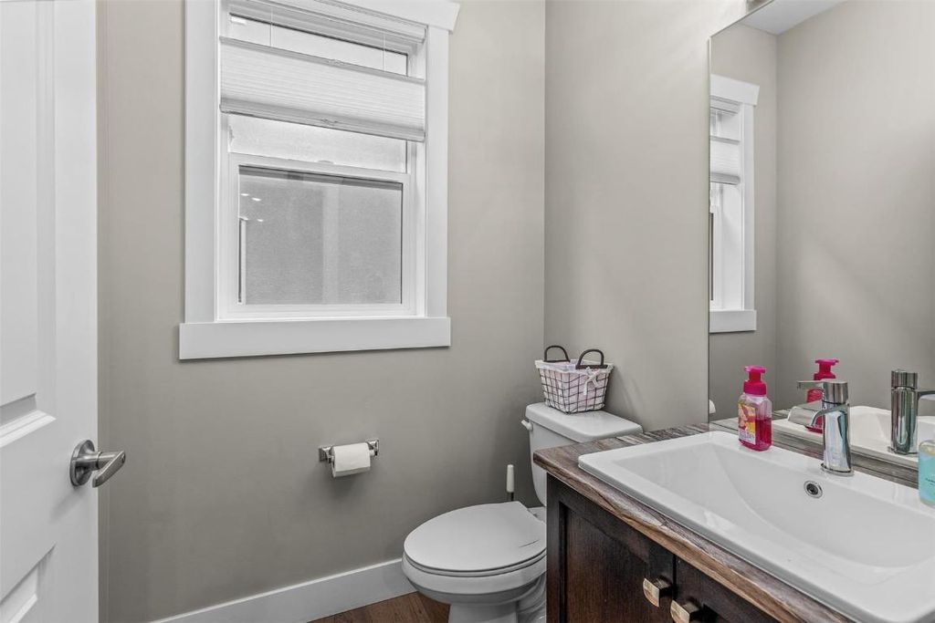 listing image 16513340444497697301