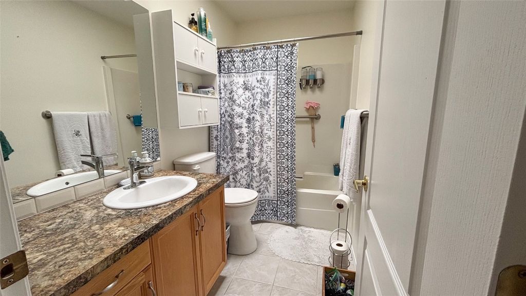 listing image 16519908549766159446