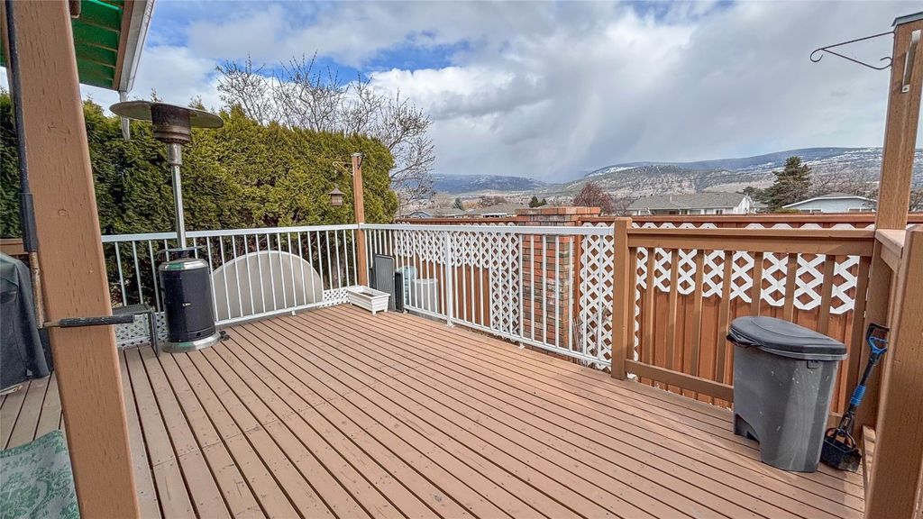 listing image 16515132615900032273