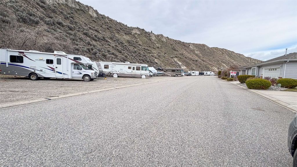 listing image 16517660606772659089