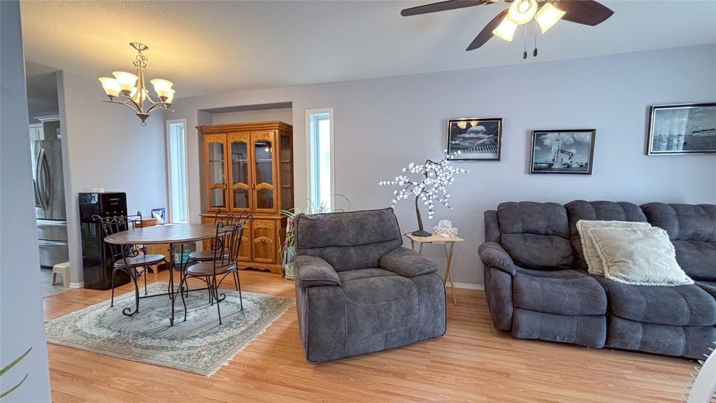 listing image 16513186884277769879