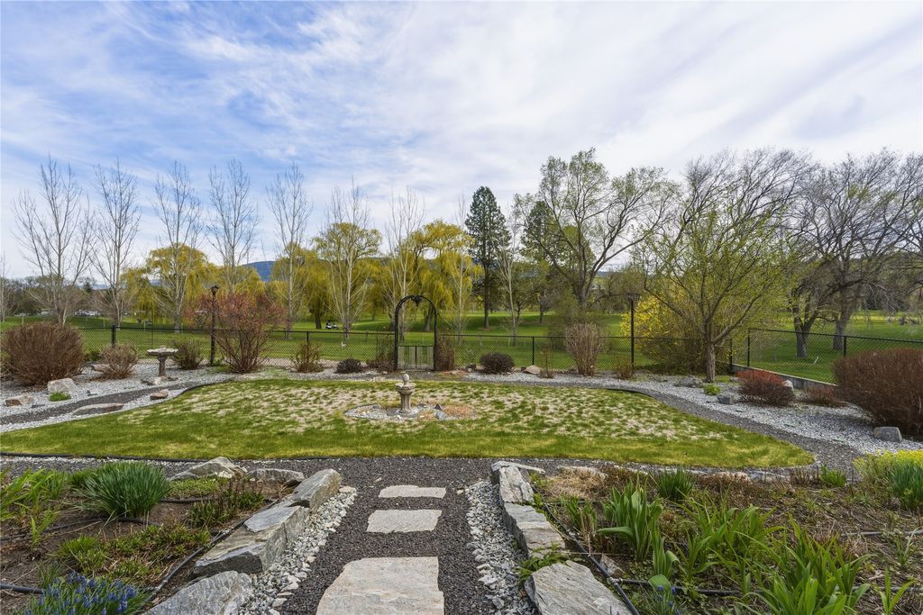 listing image 16515426442125689704