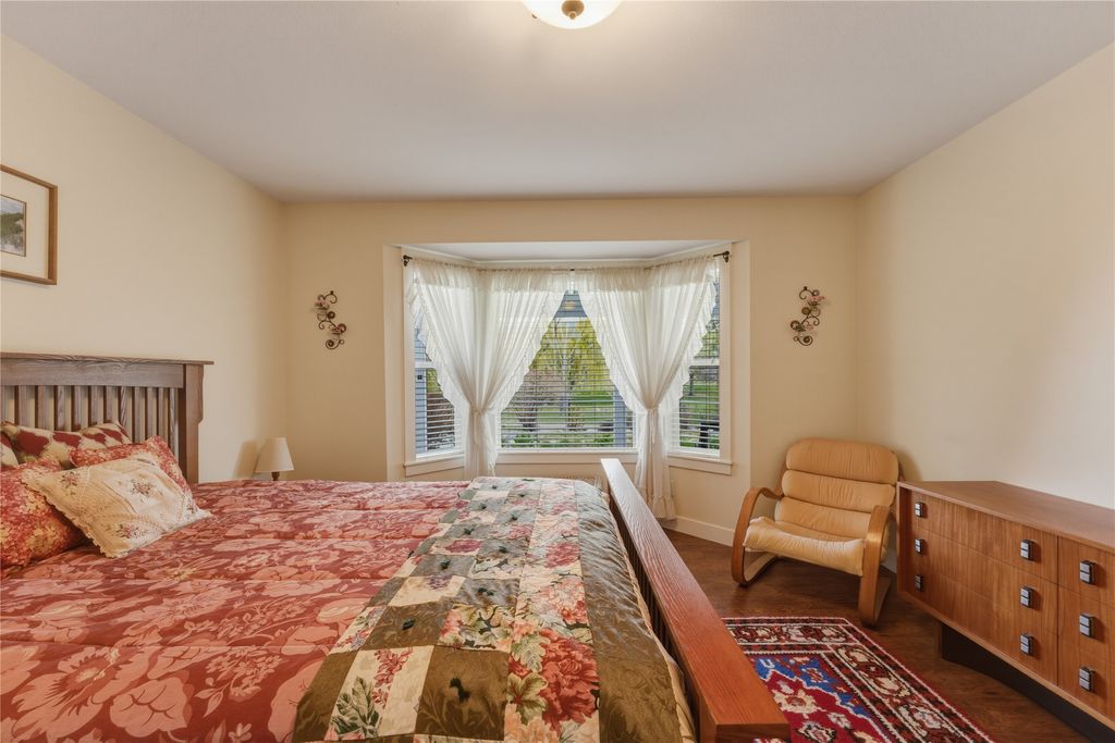 listing image 16511675215432601698
