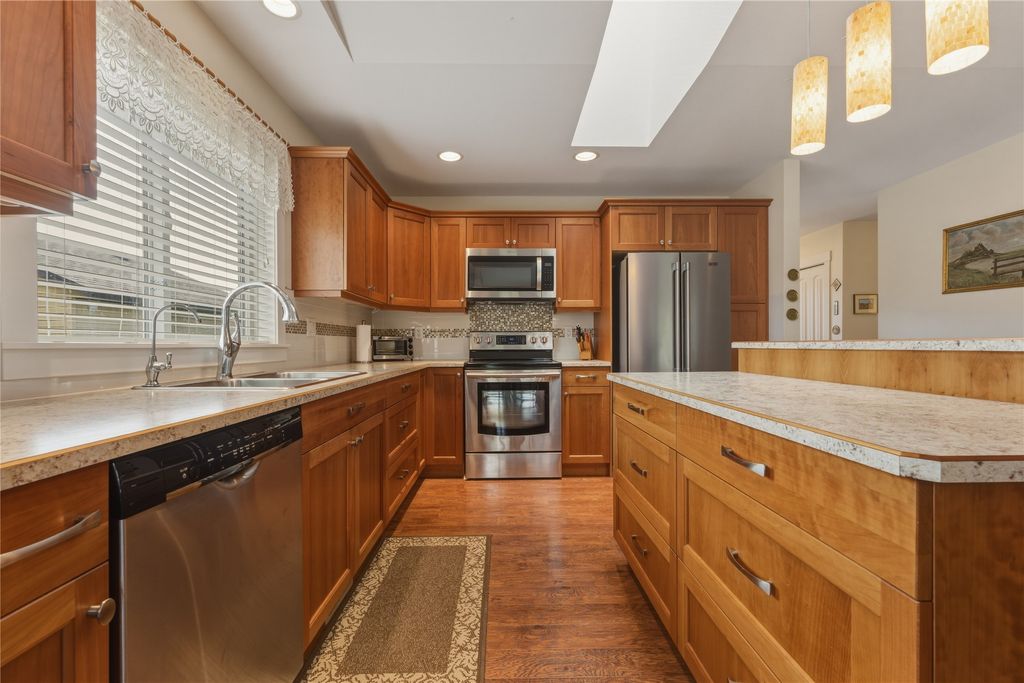 listing image 16510168560755674062
