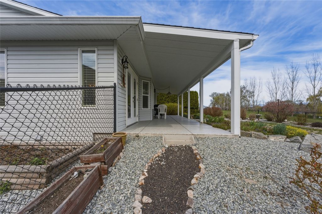 listing image 16515536541506524751