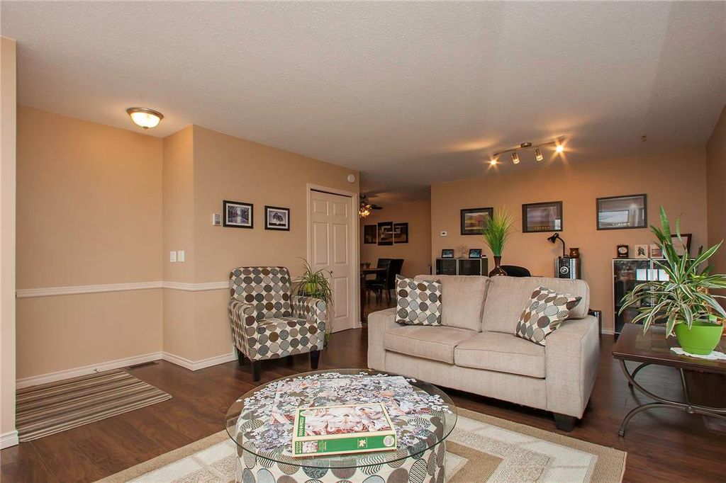 listing image 16514728857623656170
