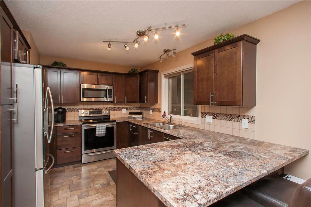 listing image 16519560909450892546