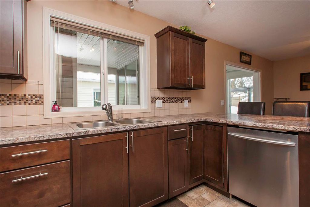 listing image 16514032342609538286