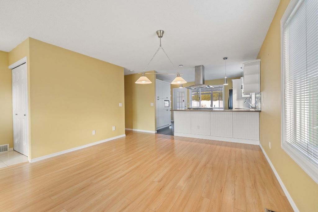 listing image 16511238456904788888