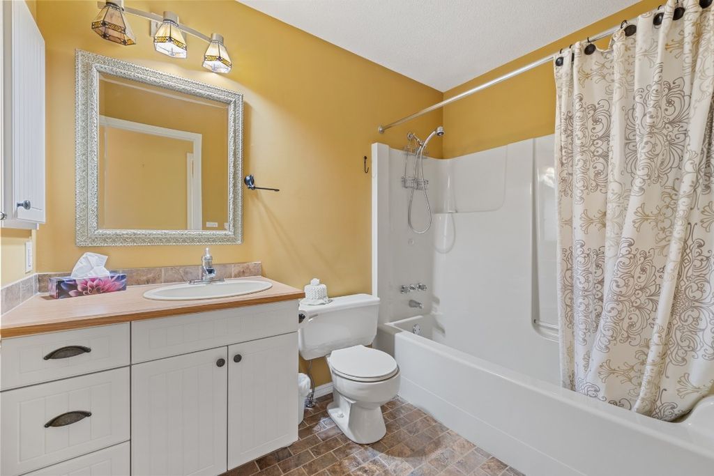 listing image 16510998598772770755