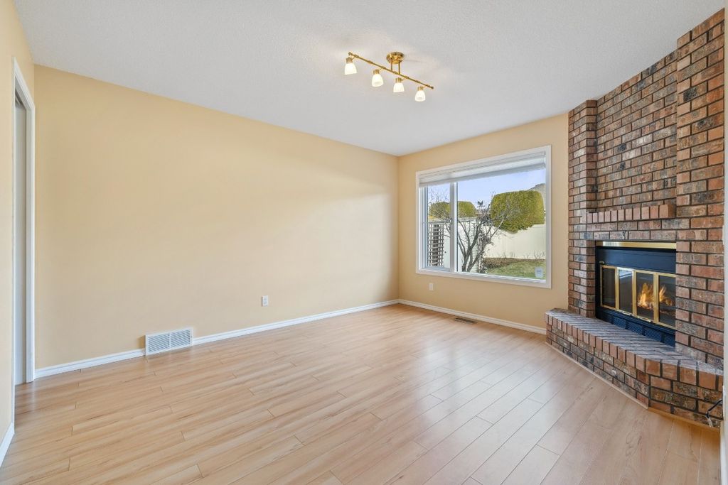 listing image 16519857877241041122