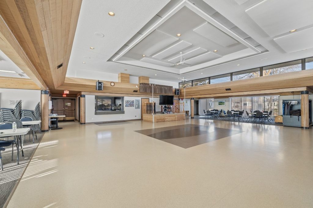 listing image 16514401473922315799